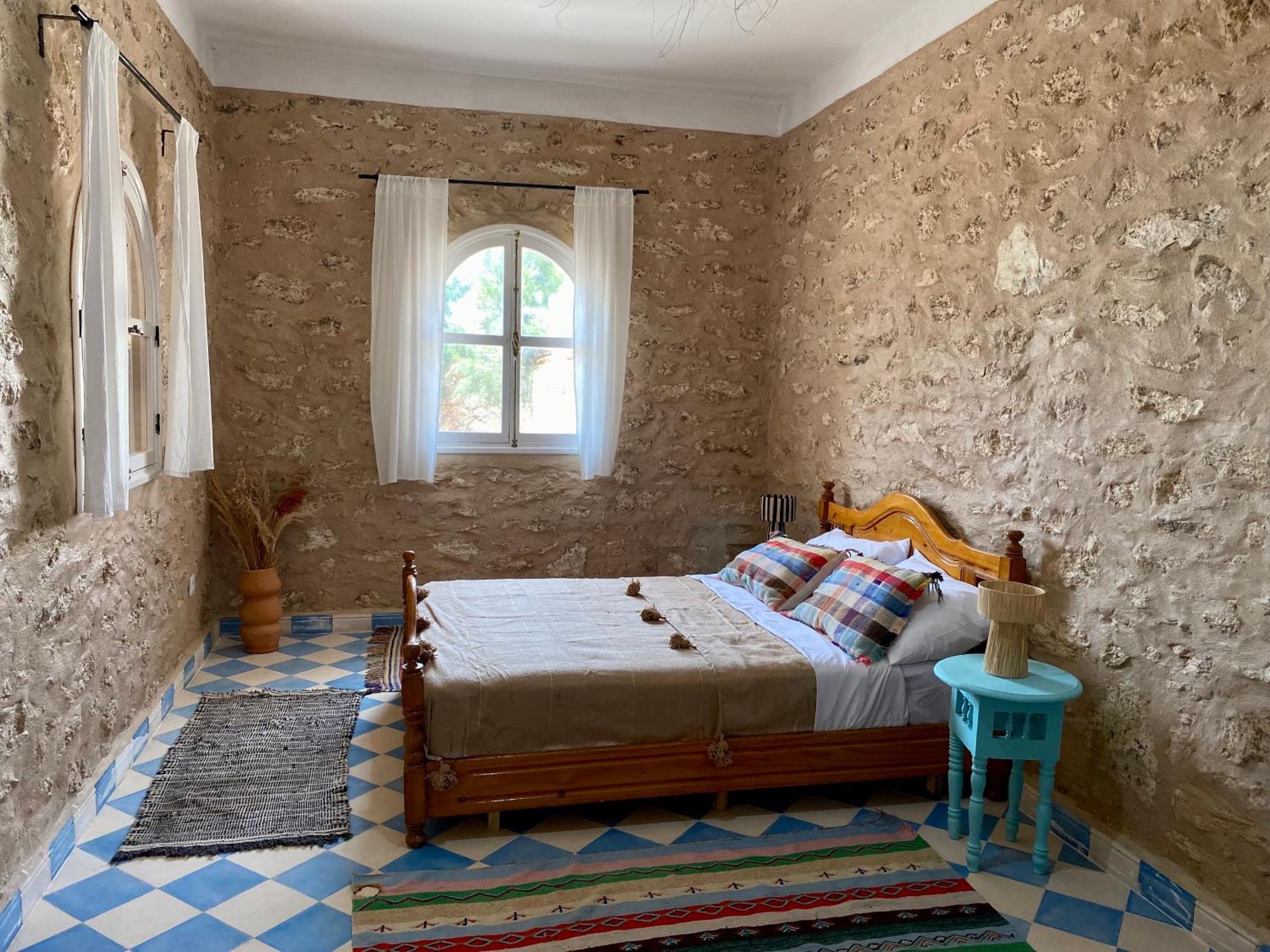 Adam House Apartment Есувейра Екстериор снимка