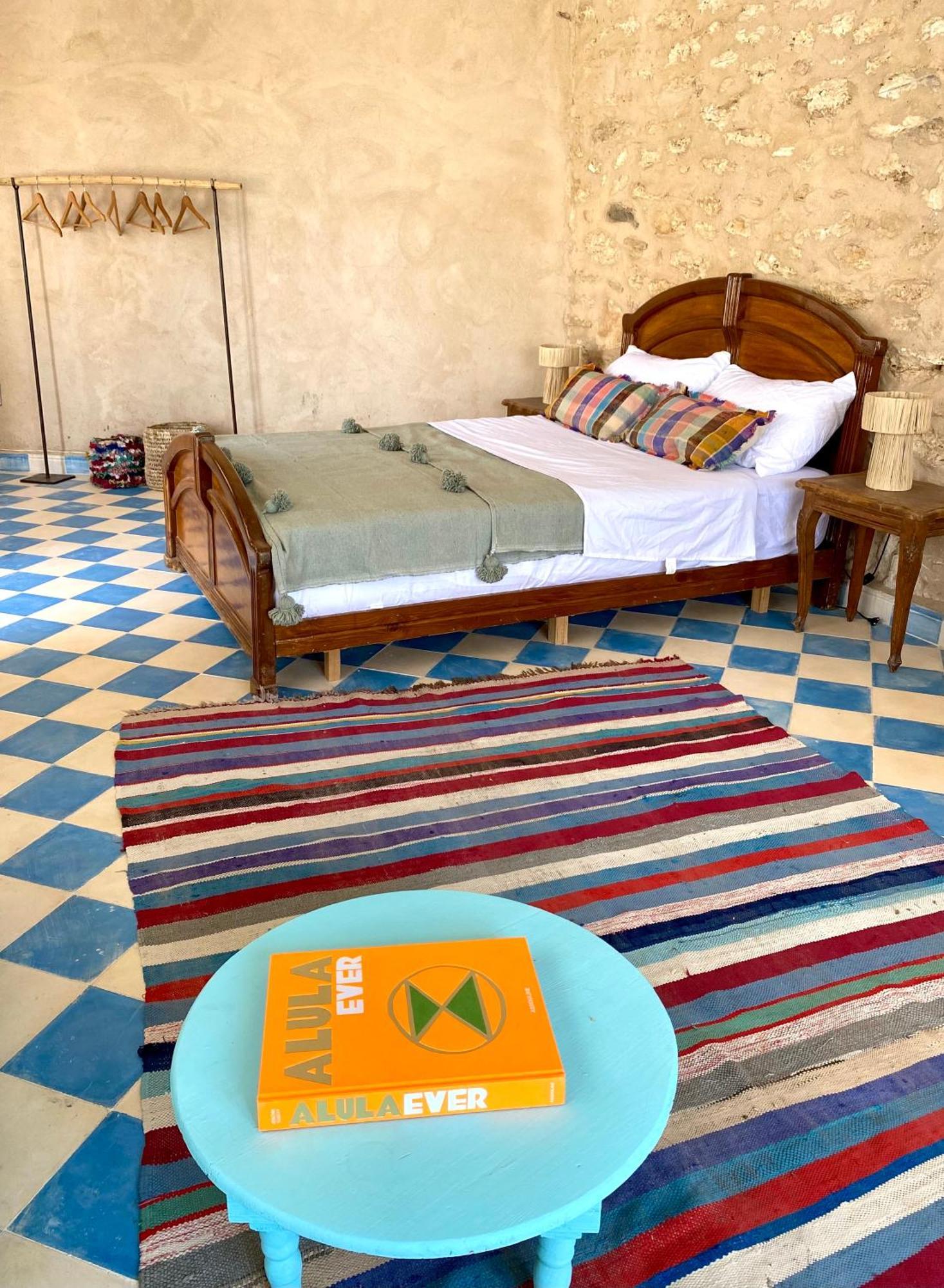 Adam House Apartment Есувейра Екстериор снимка